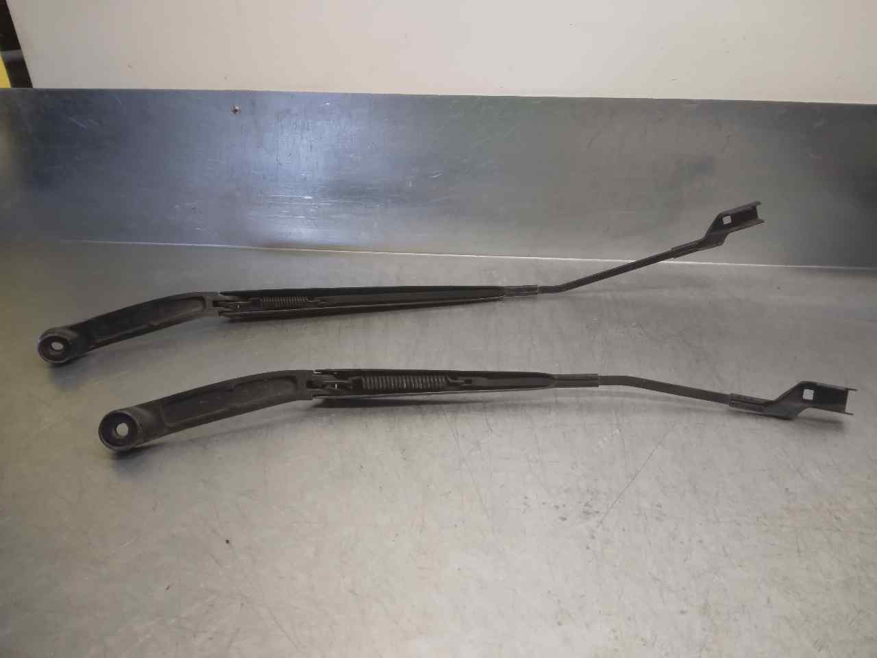 FIAT Tipo 2 generation (2015-2024) Front Wiper Arms 0051984386 19821715