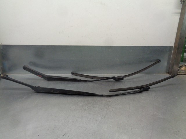 FIAT Tipo 2 generation (2015-2024) Front Wiper Arms 0051984386, 0051984453 19822079