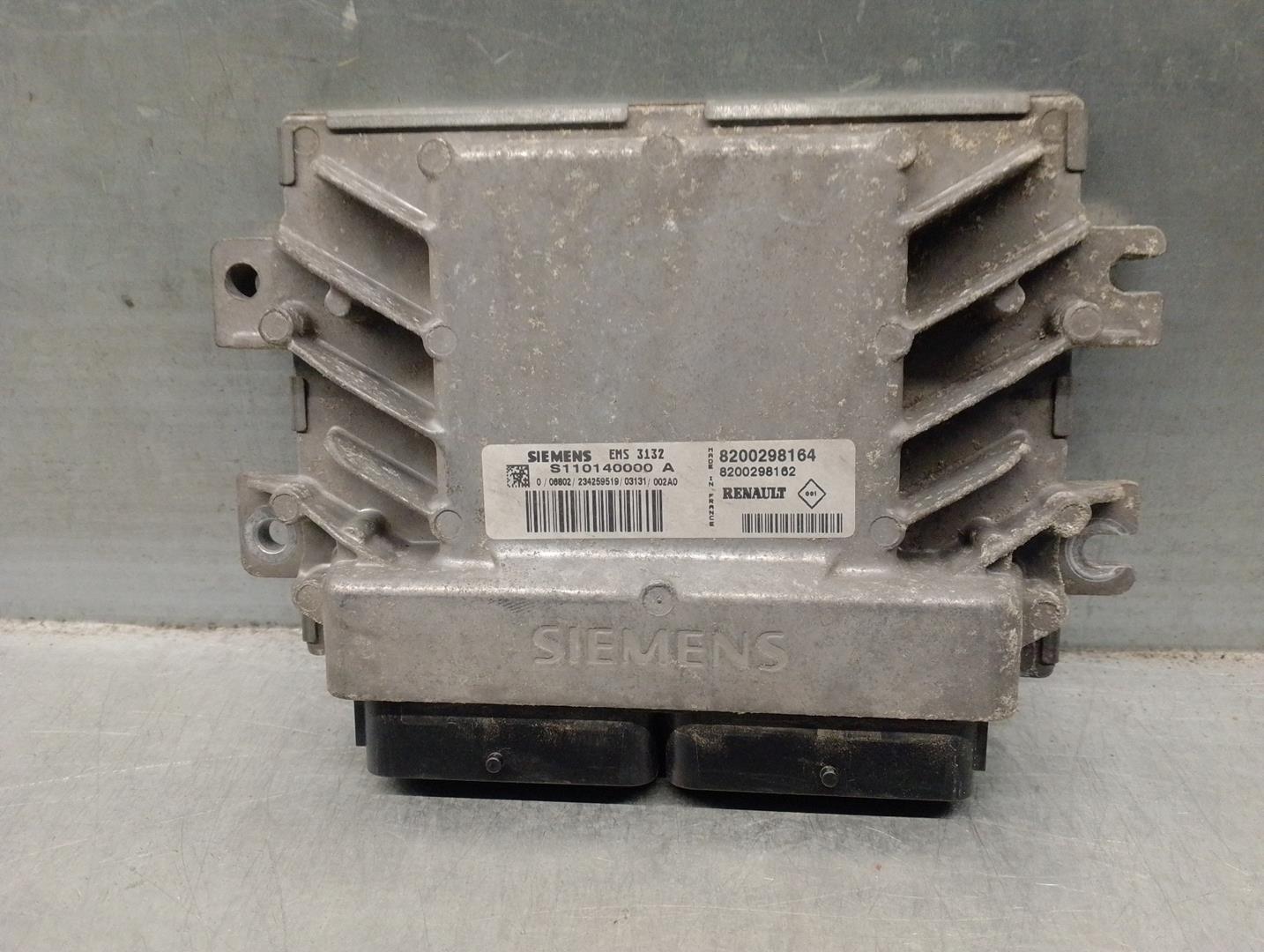 RENAULT Megane 1 generation (1995-2003) Engine Control Unit ECU 8200298164, S110140000A, SIEMENS 24211662