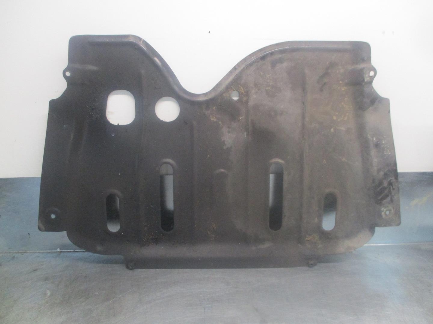 FORD Sandero 1 generation (2008-2012) Крышка переднего двигателя *CESTA36, *CESTA36+ 24120003