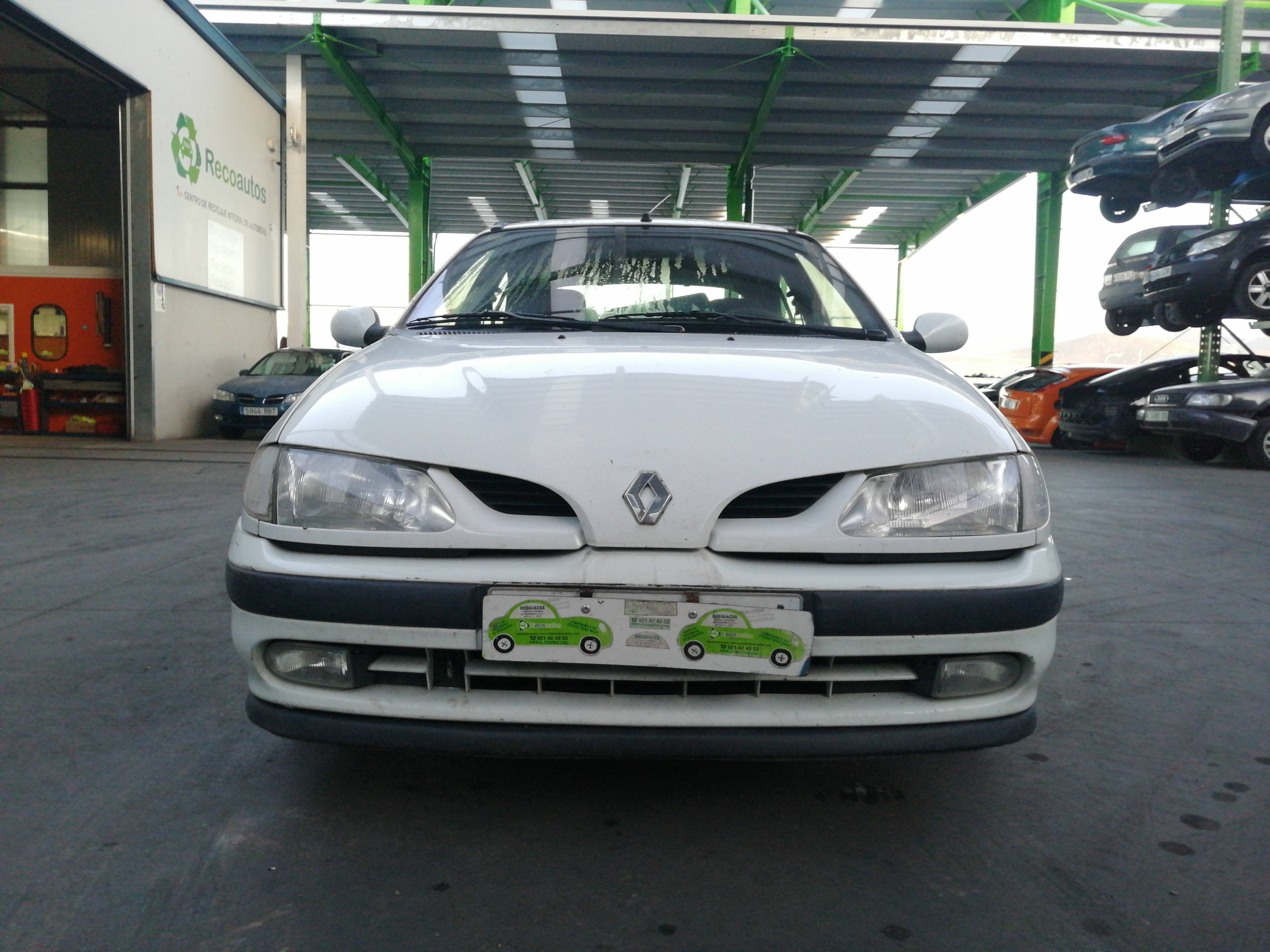 SAAB Megane 1 generation (1995-2003) Bakre støtfanger BLANCO, 5PUERTAS, 7700834207+ 24549650