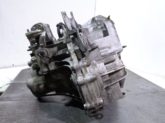 RENAULT Megane 2 generation (2002-2012) Gearbox ND0008, A018525, 7701717853 19786452