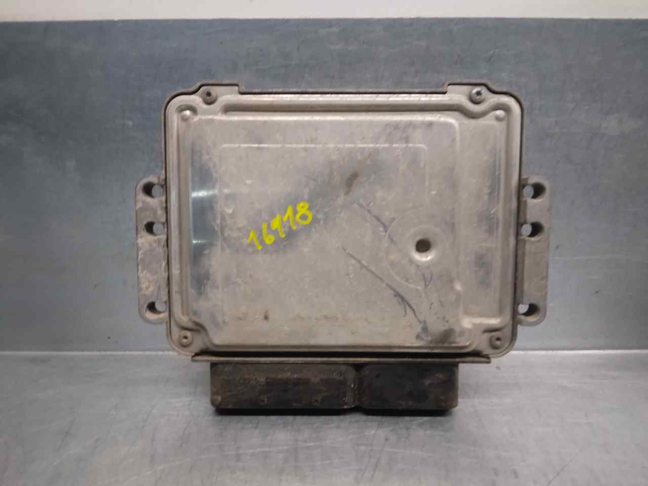 OPEL Astra H (2004-2014) Engine Control Unit ECU 55556829, 0281011943 19858090