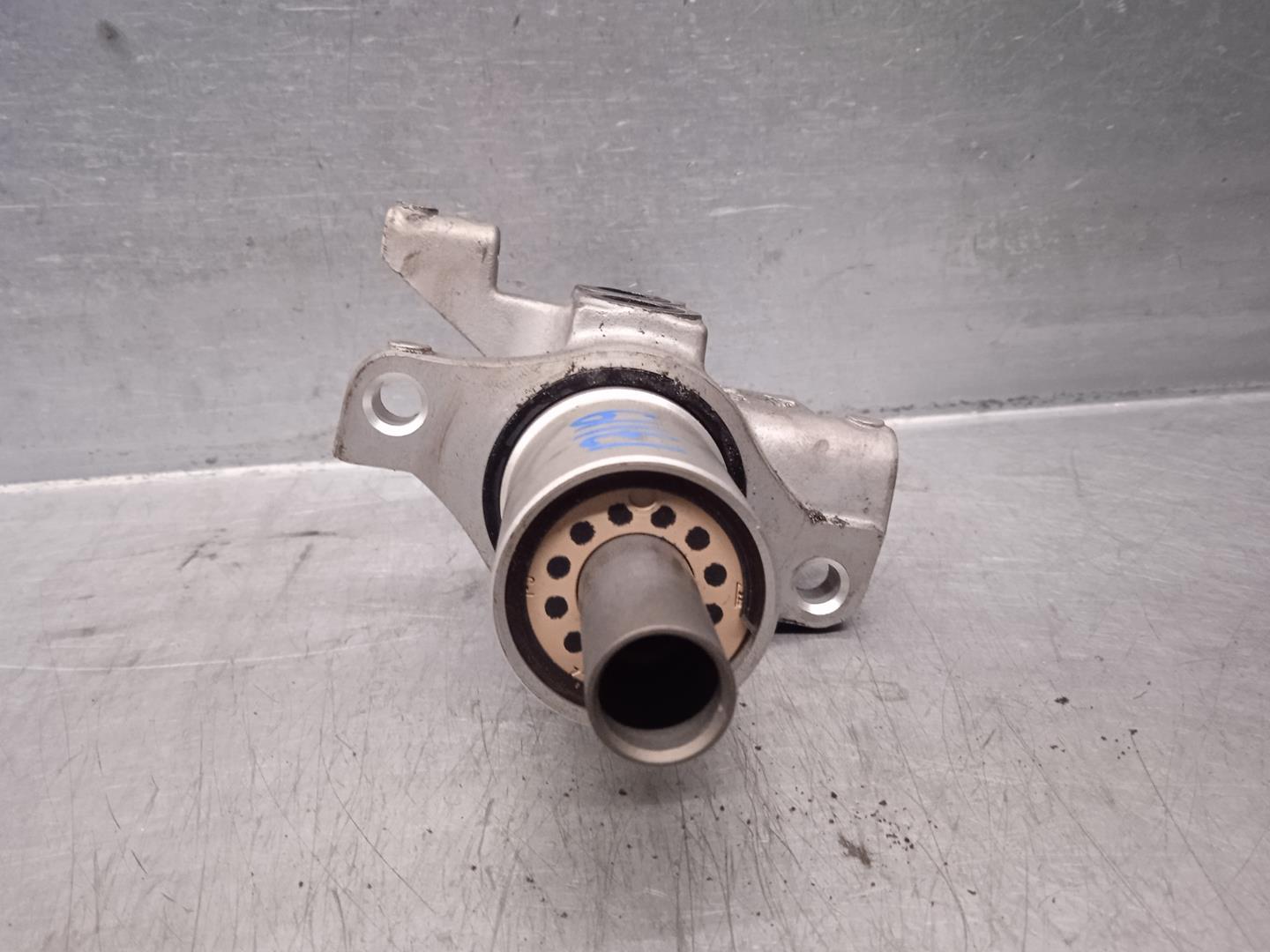 MERCEDES-BENZ C-Class W204/S204/C204 (2004-2015) Brake Cylinder A0064301501 19859820