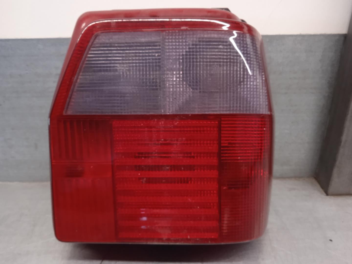 FIAT Uno 1 generation (1983-1995) Rear Right Taillight Lamp 7700363,DEALETA,5PUERTAS 19893548