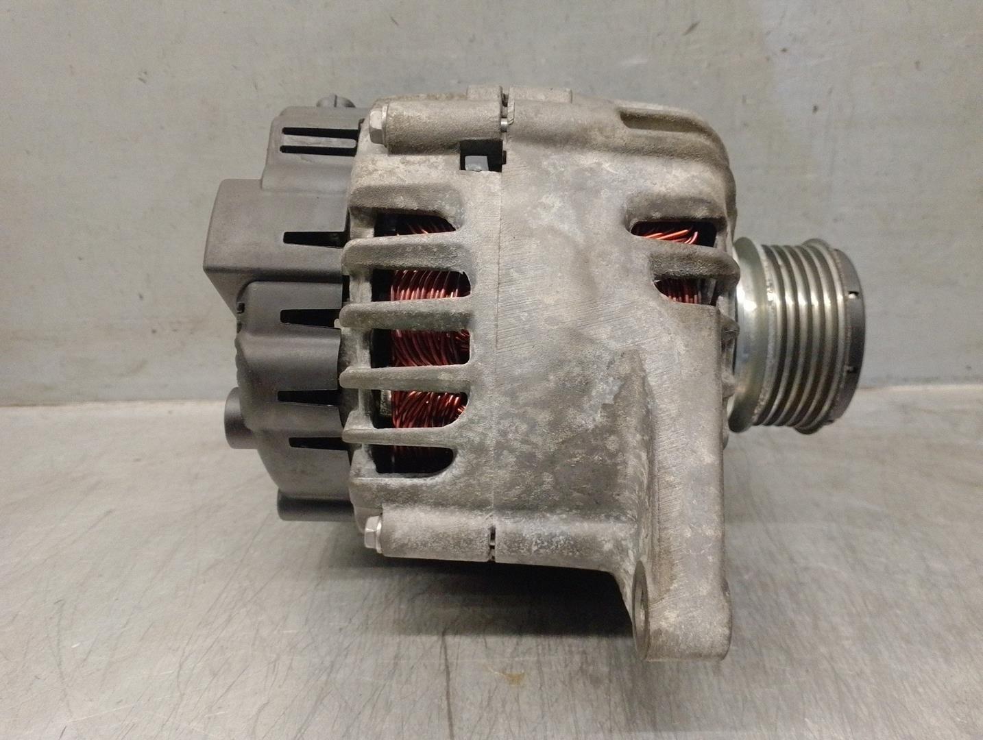 HYUNDAI i30 FD (1 generation) (2007-2012) Alternator 373002A600, TG12C090, VALEO 24543989