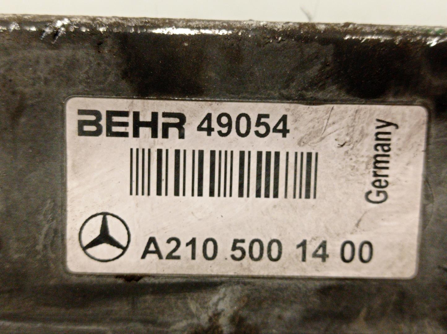 MERCEDES-BENZ E-Class W210 (1995-2002) Radiateur de refroidisseur intermédiaire A2105001400, 49054, BEHR 24225624