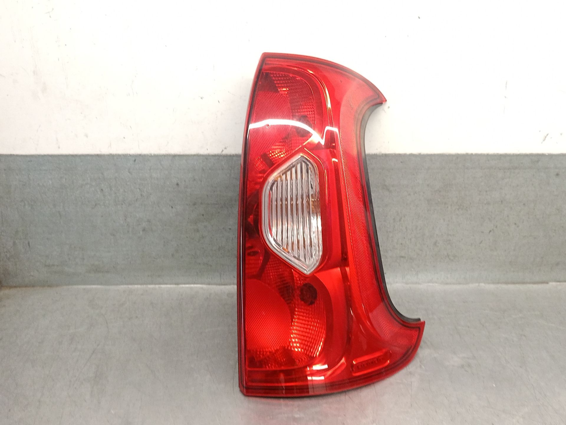 Pisca tras direito 46341162 52102350 de Fiat Panda (312_, 319_) 2012-2026 69 CV con 61000 km