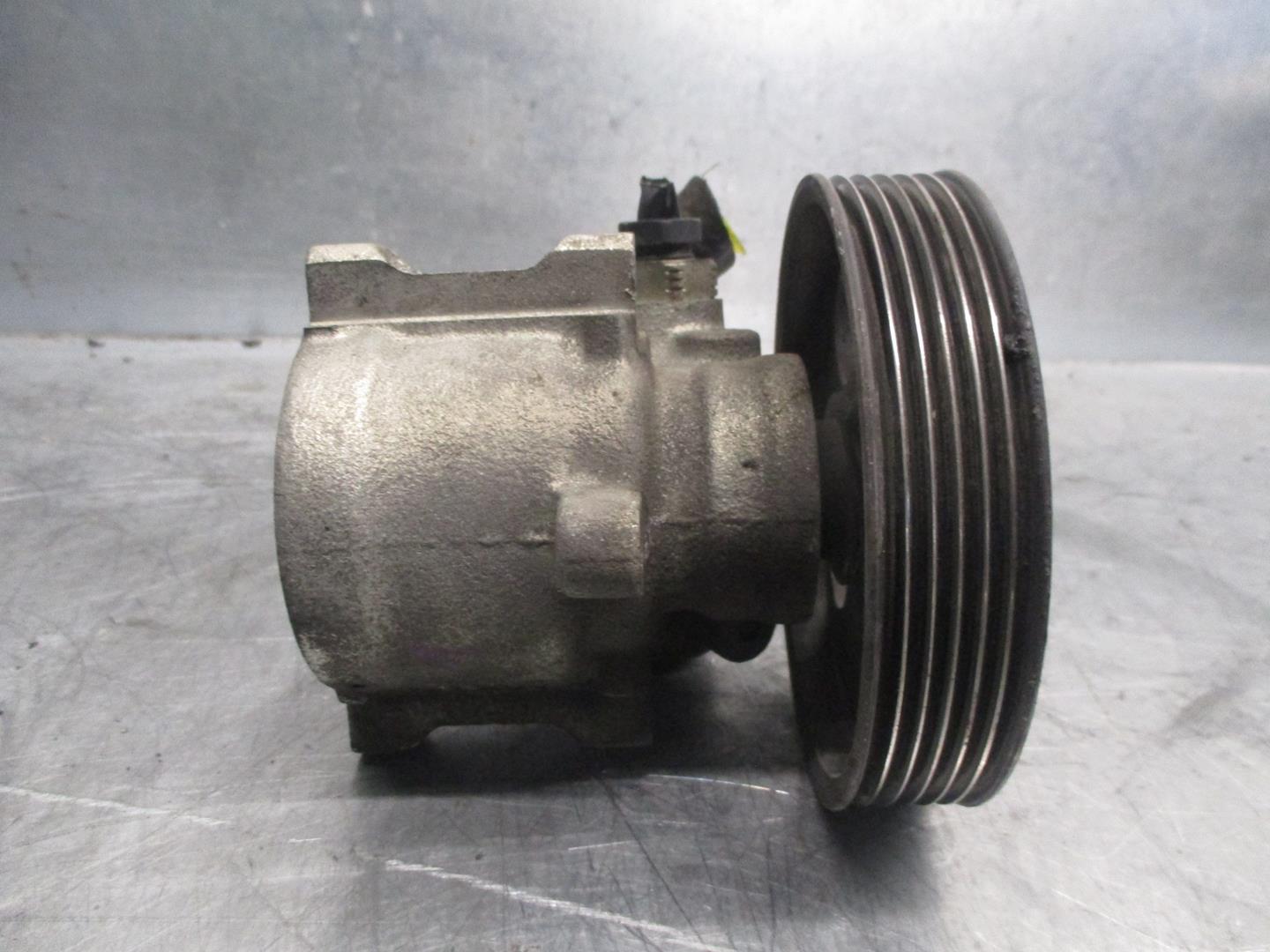 SUZUKI 306 1 generation (1993-2002) Power Steering Pump +26054760 19766983