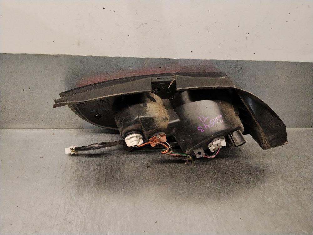 Pisca tras esquerdo G4HCE 9240105110 de Hyundai Atos (mx) 2001-2003 58 CV con 183000 km - pieza usada