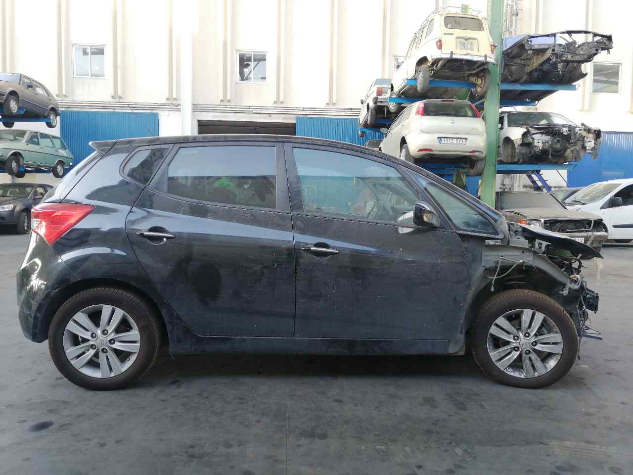 HYUNDAI ix20 1 generation (2010-2020) A hátsó lökhárító egyéb részei 924051K0 24129219