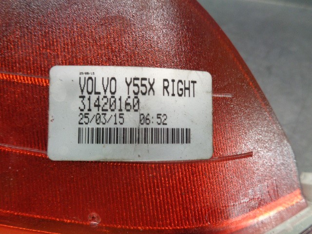 VOLVO V40 2 generation (2012-2020) Galinis dešinys priešrūkinis žibintas 31420160 19810522