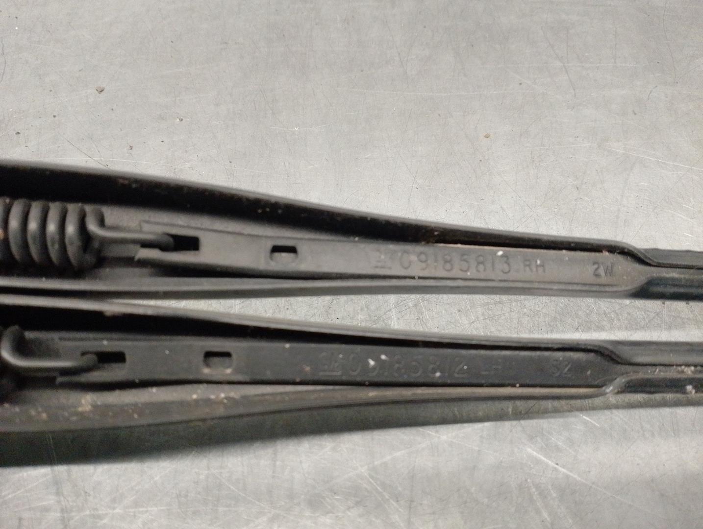 OPEL Vectra C (2003-2008) Front Wiper Arms 09185812, 09185813 24210870