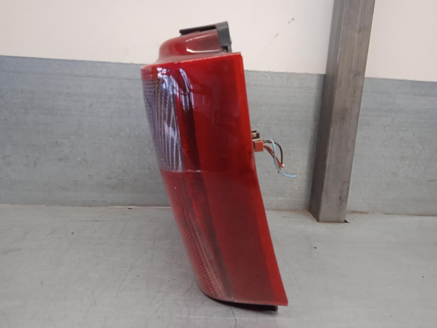 FIAT Uno 1 generation (1983-1995) Rear Right Taillight Lamp 7700363, DEALETA, 5PUERTAS 19893548