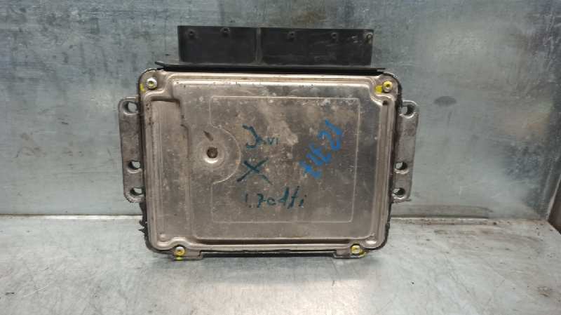 OPEL Astra J (2009-2020) Engine Control Unit ECU 0281011943, 55556829+ 19726475