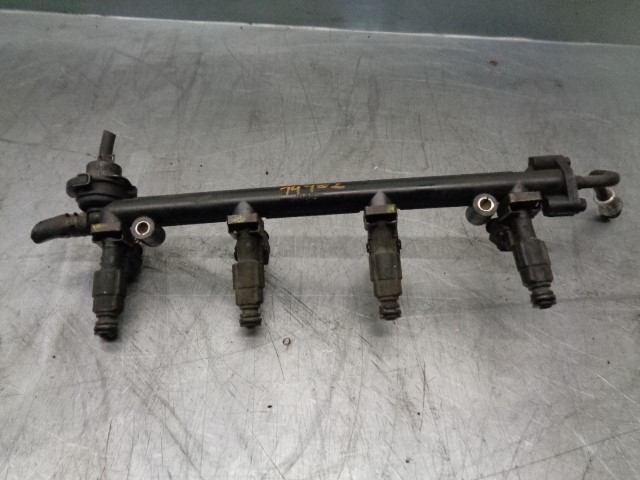 VOLKSWAGEN 25 1 generation (1999-2005) Fuel Rail 19791822