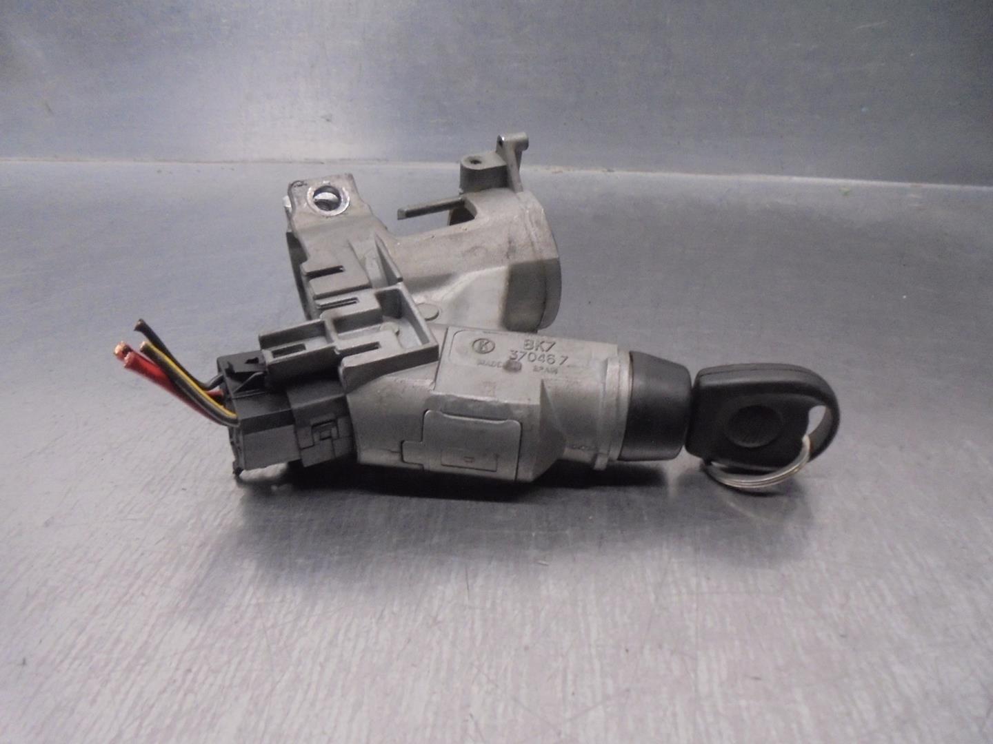 SEAT Toledo 1 generation (1991-1999) Ignition Lock 357905851F 23752997