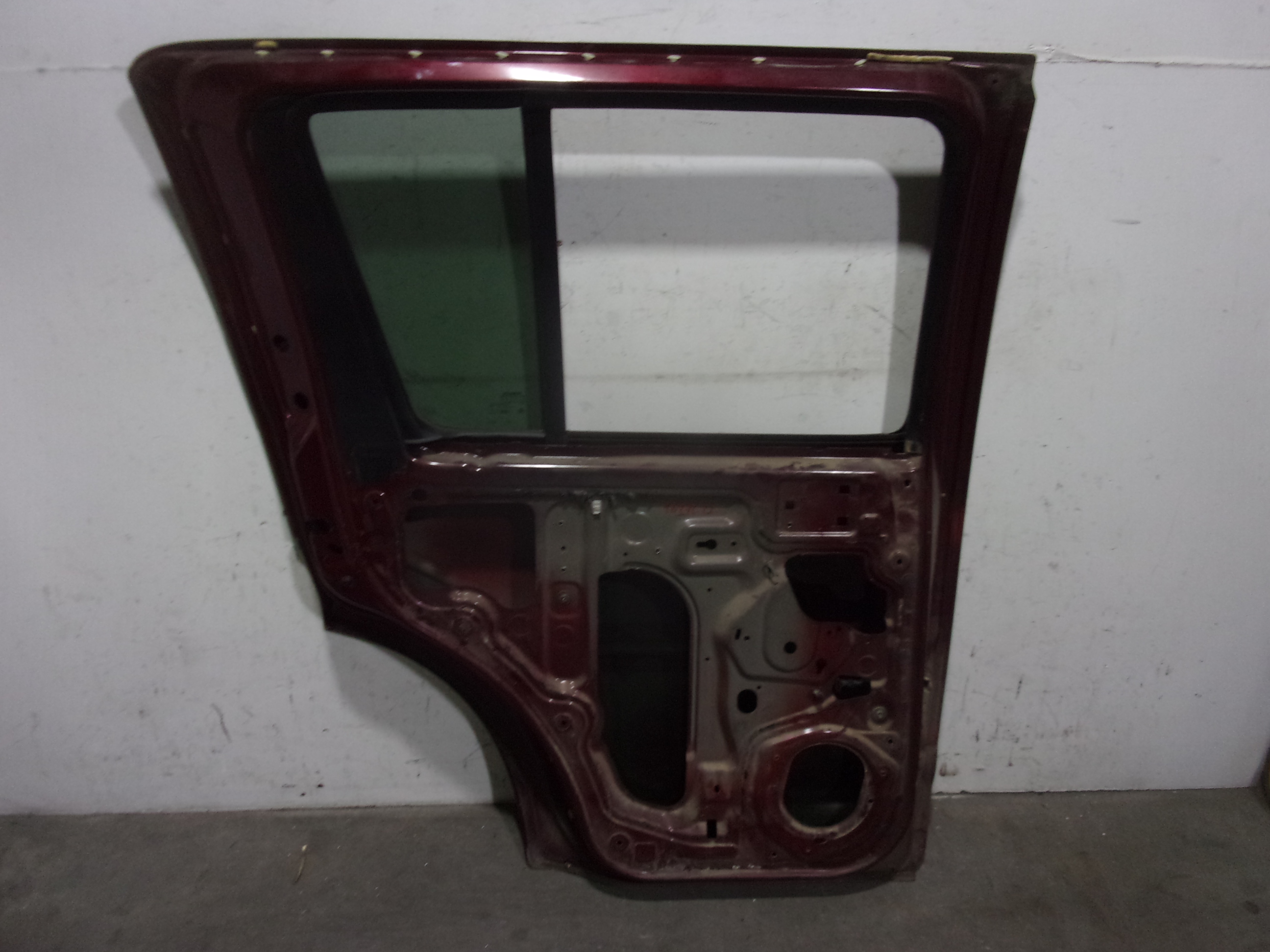 CHEVROLET Pathfinder R51 (2004-2014) Rear Left Door 5PUERTAS,5PUERTAS+MORADA 19841570