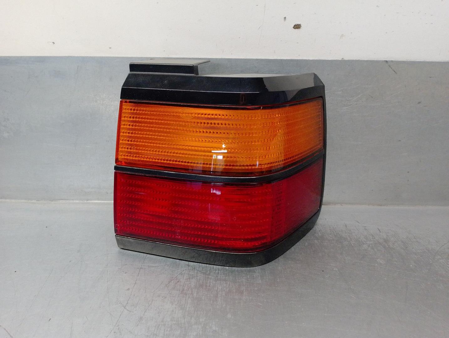 VOLKSWAGEN Passat B3 (1988-1993) Oikea takavalo 357945112, DEALETA, 4PUERTAS 24142577