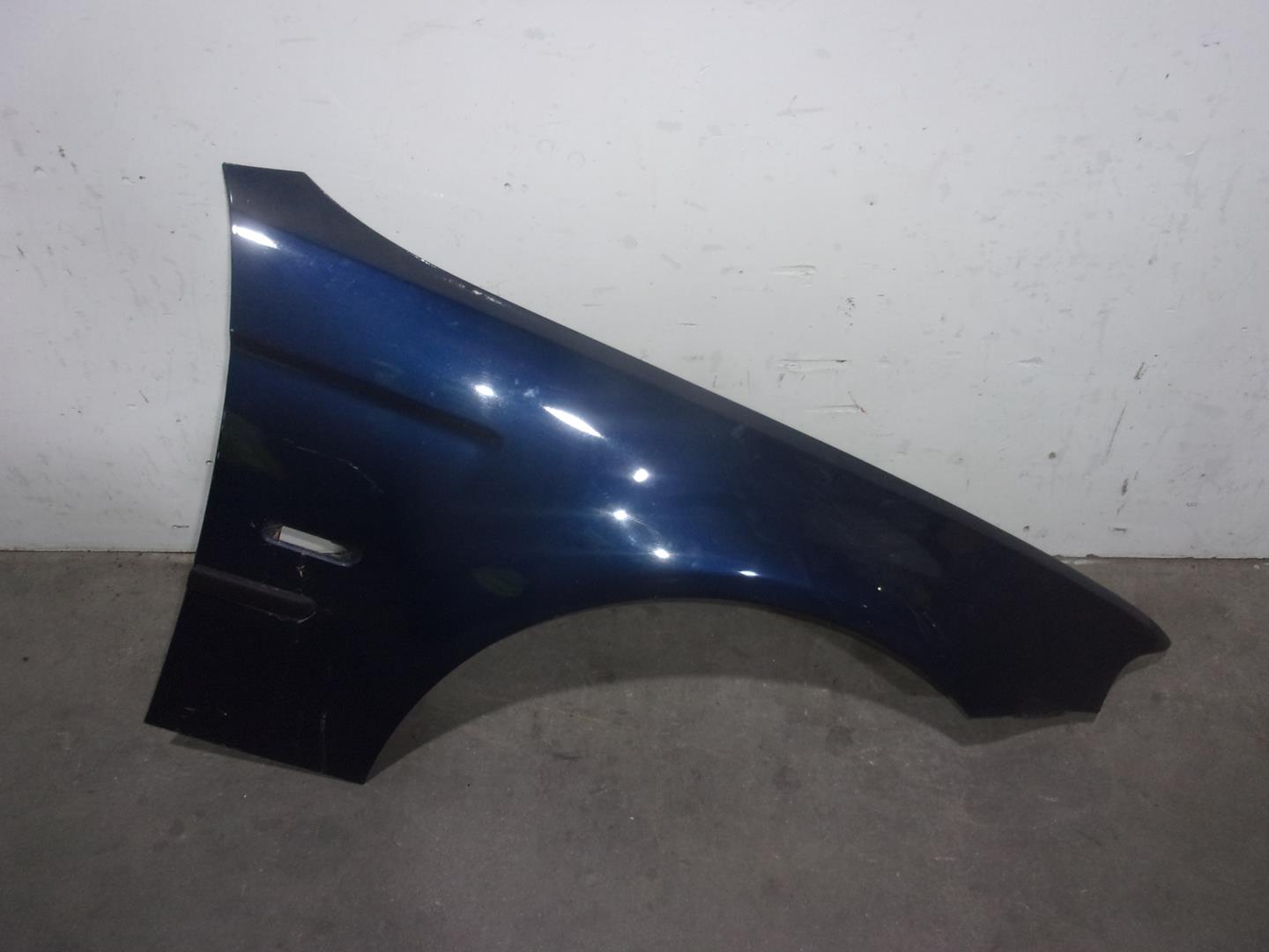 BMW 3 Series E46 (1997-2006) Front Right Fender 41357016206, AZUL 24182301