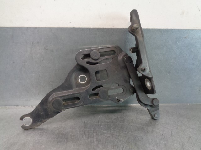 BMW X6 E71/E72 (2008-2012) Front Right Bonnet Hinge 41007198618 19895356