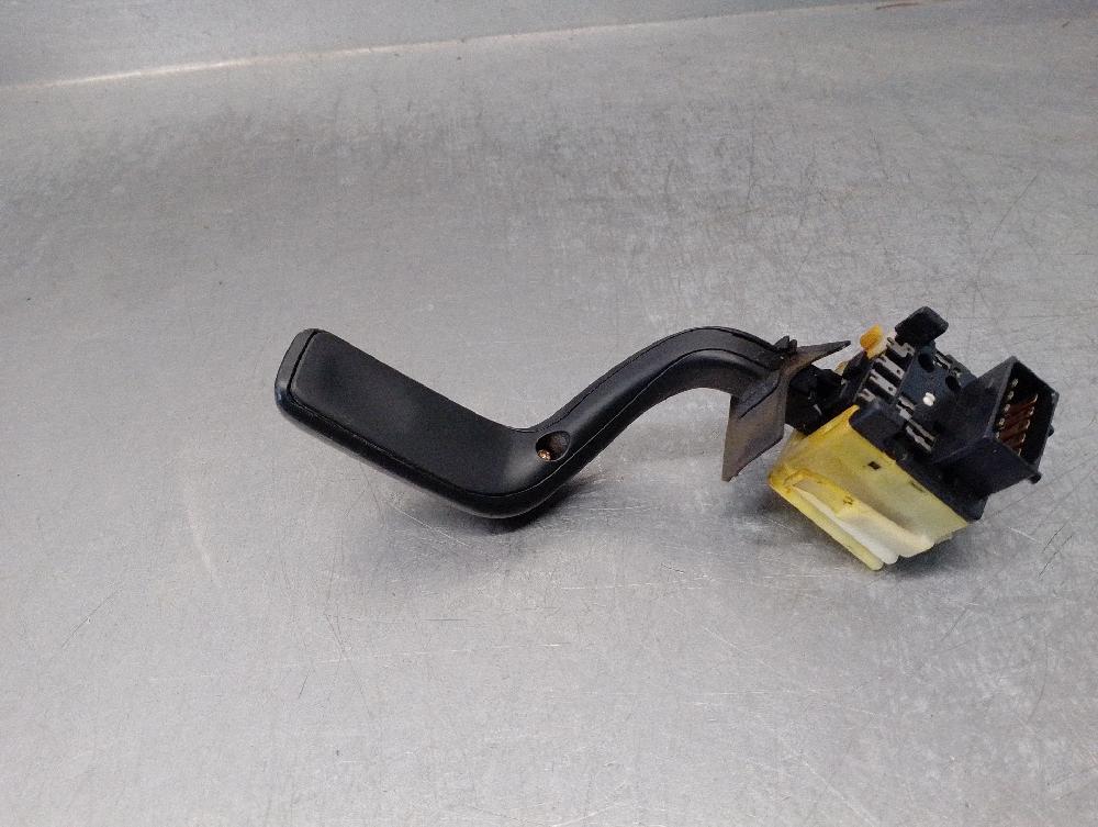 Mando luces B205E 4739488 de Saab 9-5 (ys3e) 2006-2009 150 CV con 164000 km - pieza usada