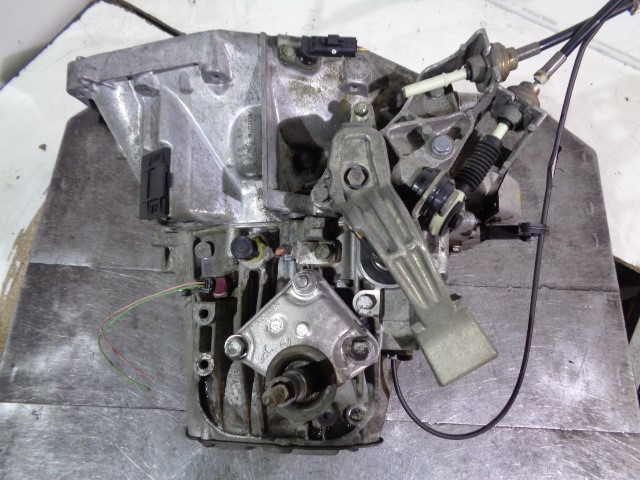 PEUGEOT 807 1 generation (2002-2012) Gearbox 20MB19, 0078595 19754649