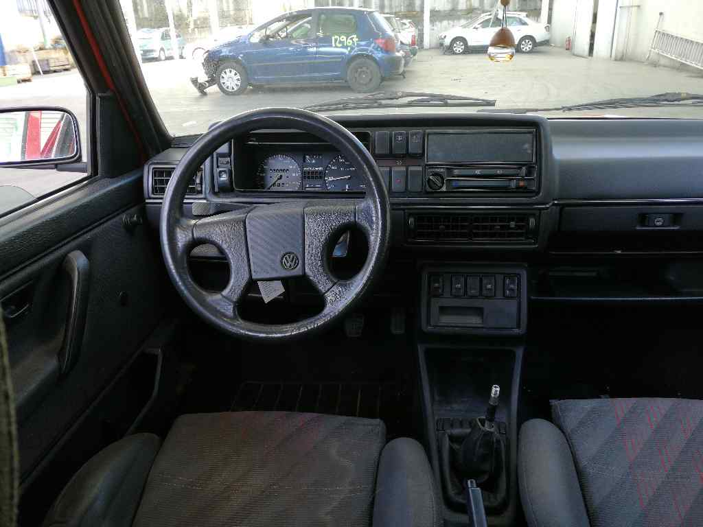 FORD Golf 2 generation (1983-1992) Кнопка стеклоподъемника задней правой двери 19732791