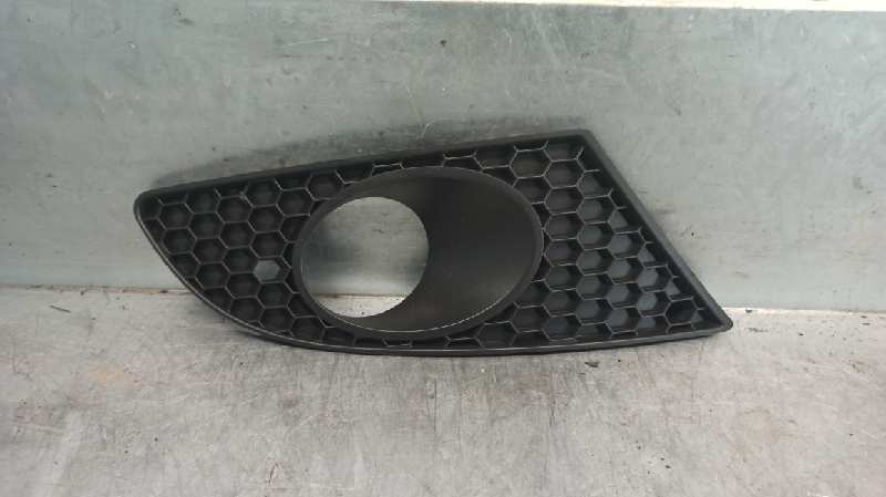 SEAT Leon 2 generation (2005-2012) Front Bumper Lower Grill 1P0853666A 19741797