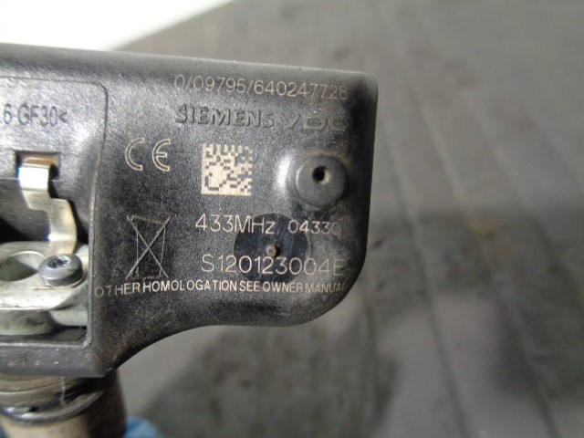 PEUGEOT 407 1 generation (2004-2010) Air conditioner expansion valve 9656822980, S120123004E, SIEMENS 19852736