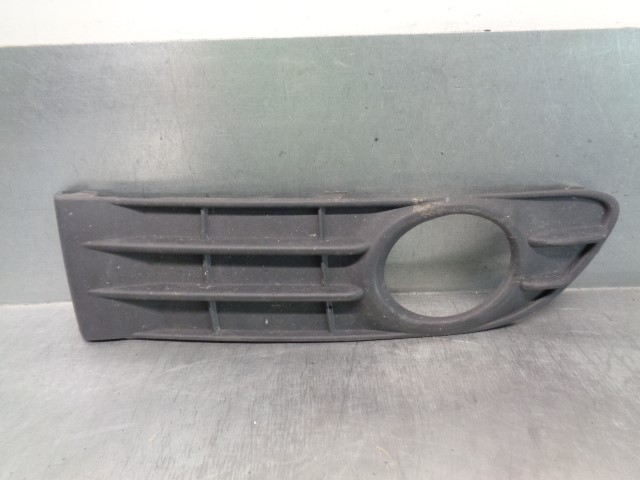 VOLVO S40 2 generation (2004-2012) Front Right Grill 30744920 24149155