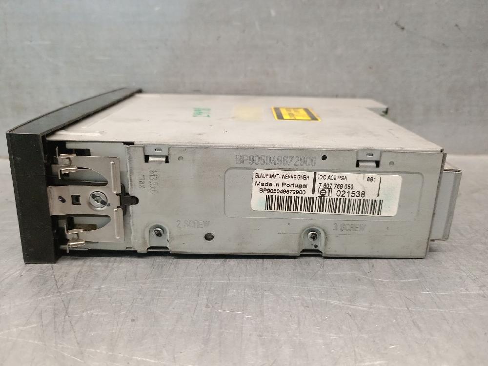 Sistema audio / radio cd RHS 7607769050 de Peugeot 307 (3a/c) 2004-2009 107 CV con 239000 km - pieza usada
