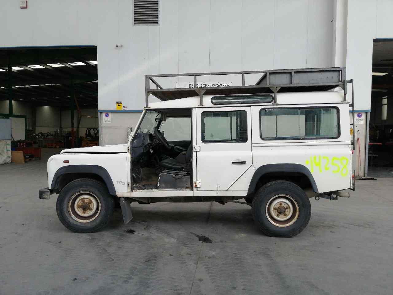 FORD Defender 1 generation (1983-2016) Poignée d'ouverture interne arrière droite 5PUERTAS, DBP5840PMA+ 19788106