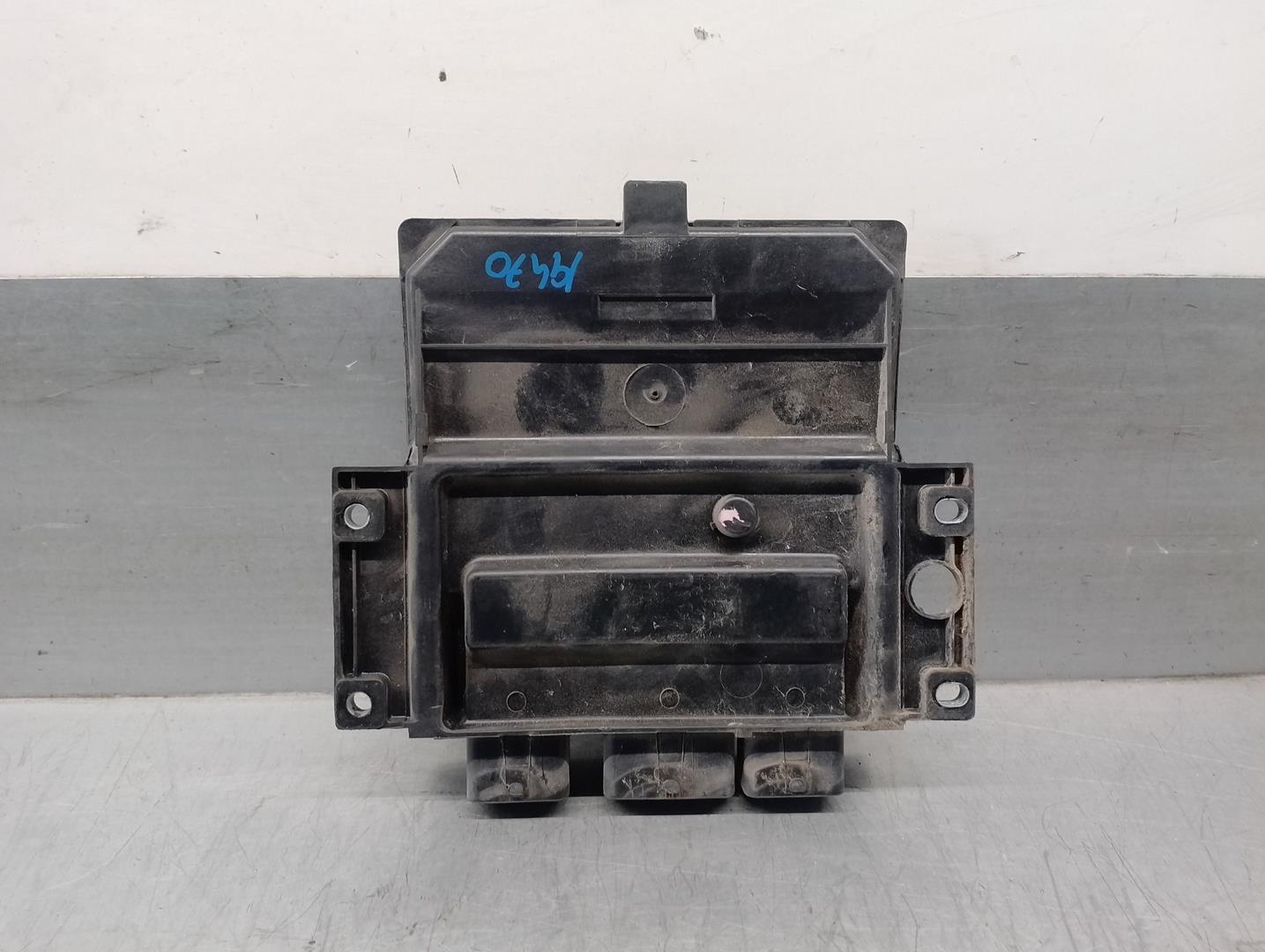 RENAULT Modus 1 generation (2004-2012) Engine Control Unit ECU 8200398934, 8200449080, DELPHI 24205031