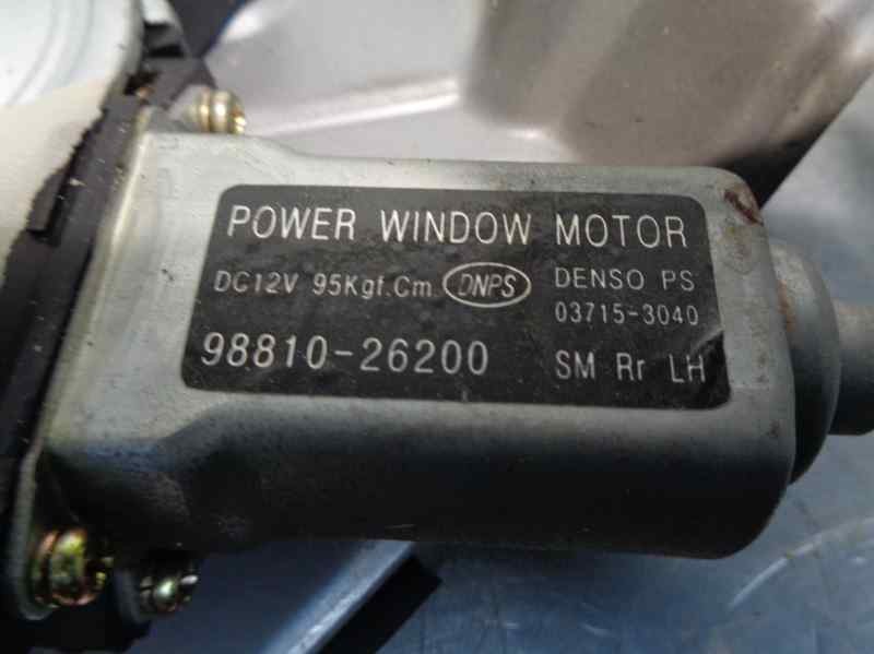 Elevalunas trasero izquierdo D4EA 9881026200 de Hyundai Santa fé i (sm) 2001-2006 113 CV con 1 km - pieza usada