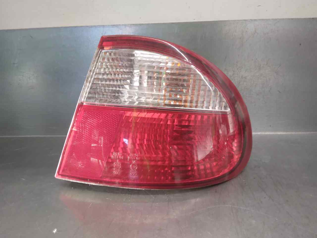 VAUXHALL Lanos T100 (1997-2008) Rear Right Taillight Lamp 4PUERTAS, 4PUERTAS+DEALETA 19830528