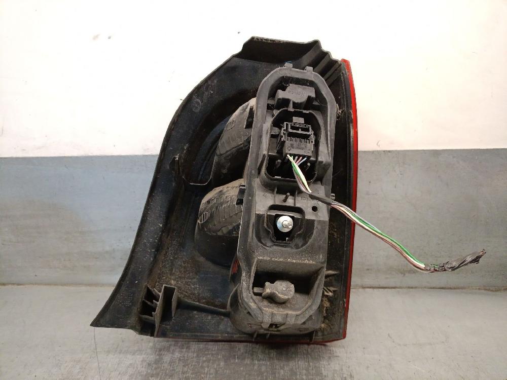 Pisca tras esquerdo K9K17 8200387888 de Renault Twingo ii (cn0_) 2007-0 64 CV con 271000 km - pieza usada