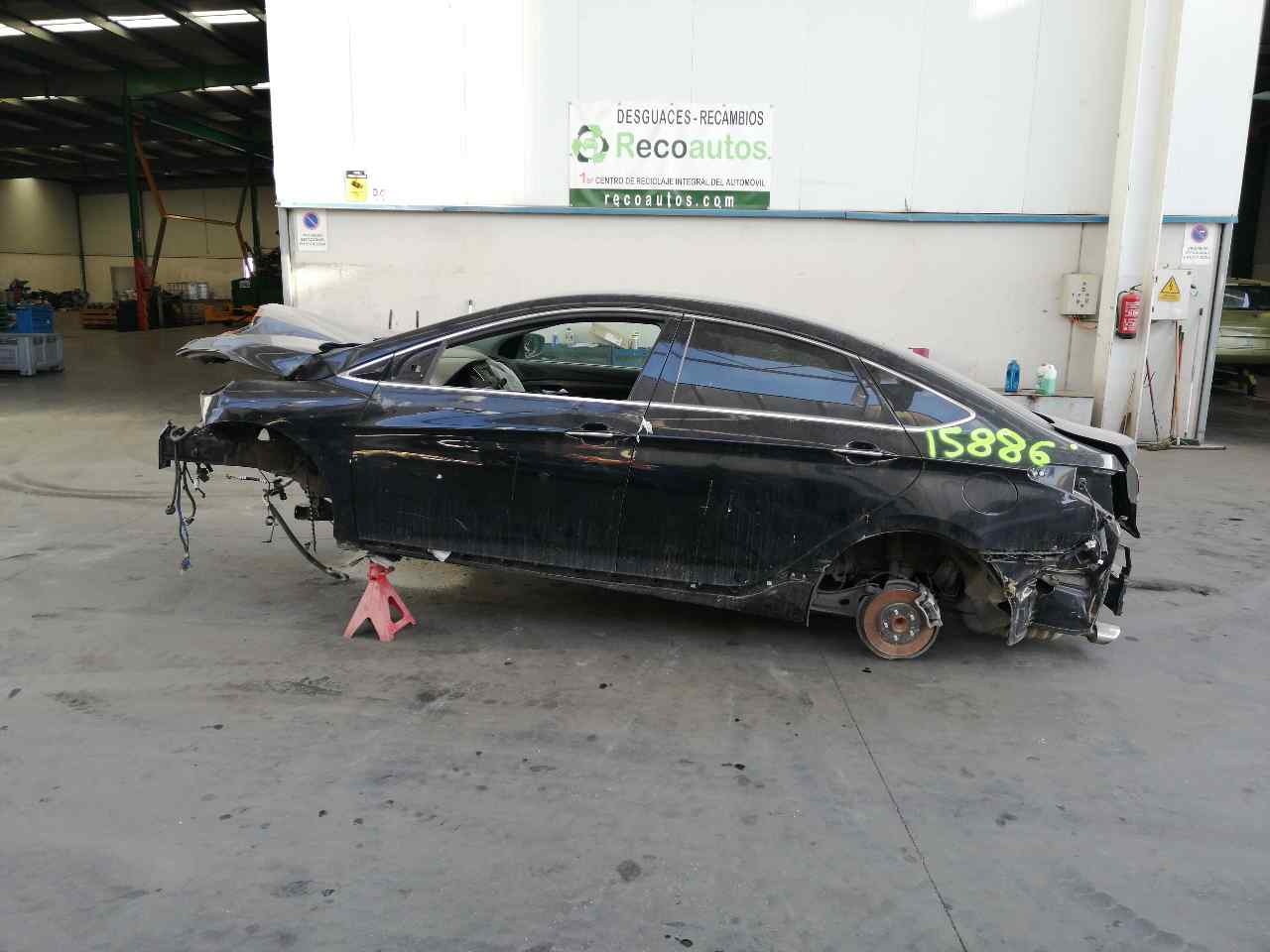 HYUNDAI i40 VF (1 generation) (2011-2020) Aizmugurējais labais bremžu suports MANDO, MANDO+BC152009 24133140