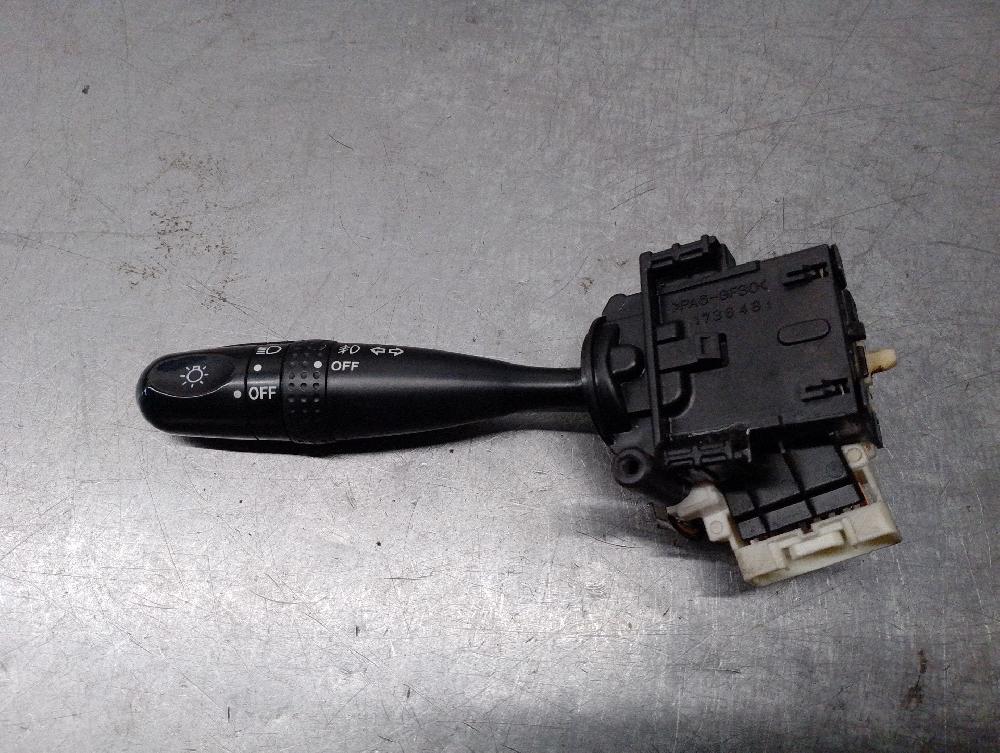 Light switch 1CDFTV 173648 de Toyota Rav 4 ii (_a2_) 2000-2005 116 CV con 284000 km