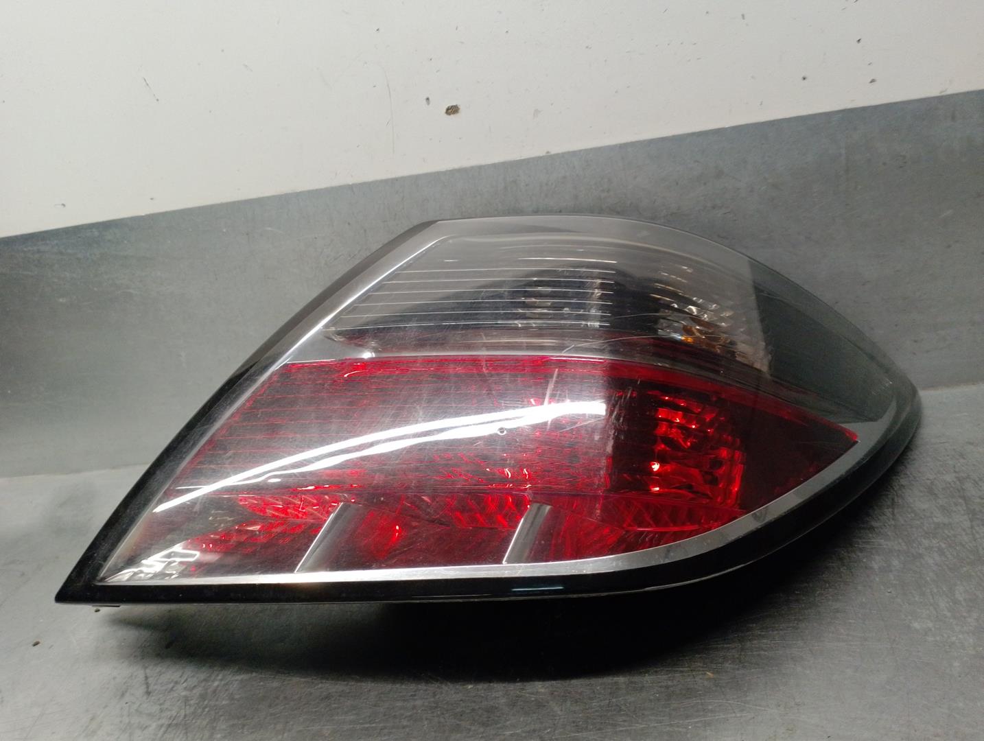 OPEL Astra H (2004-2014) Rear Right Taillight Lamp 24451834, 3PUERTAS 24188616