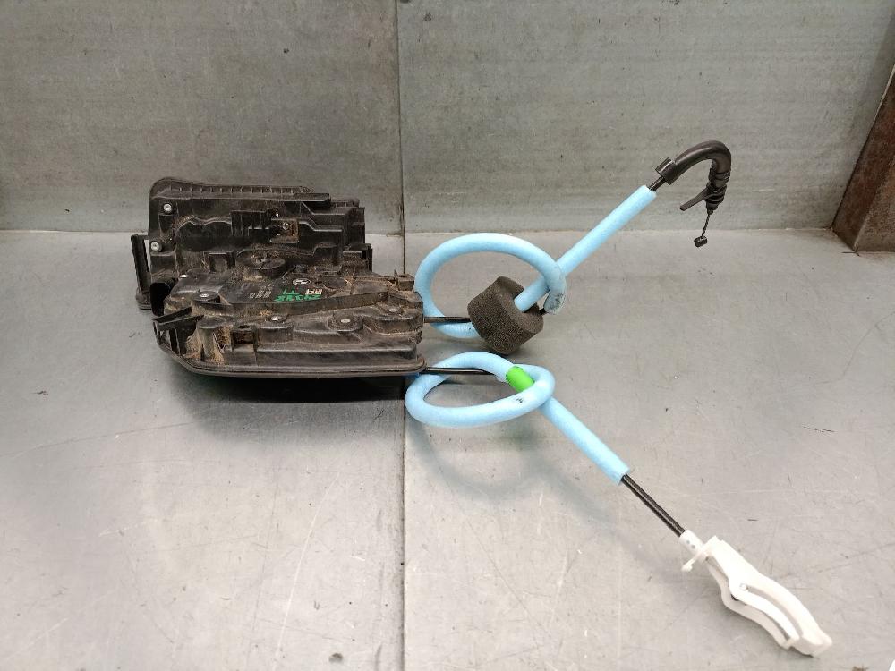 Fecho da porta tras esquerda B38A15A 51227281939 de Bmw X2 (f39) 2018-2023 140 CV con 112000 km - pieza usada