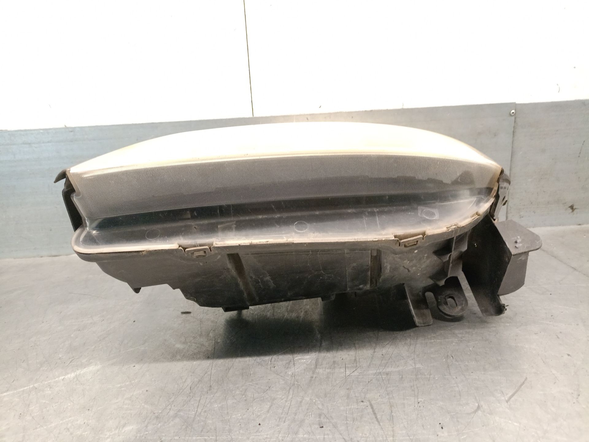 Faro izquierdo F9QQ7 7700432098 de Renault Scénic i monospace (ja0/1_, fa0_) 1999-2003 80 CV - pieza usada