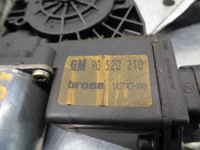 OPEL Astra F (1991-2002) Стеклоподъемник передней правой двери 90520210, 6PINES, 5PUERTAS 19850998