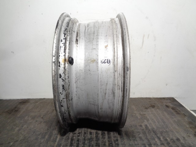 AUDI A4 B7/8E (2004-2008) Автомобилна гума R167JX16H2ET42, 7JX16H2ET42, ALUMINIO15P 21731674