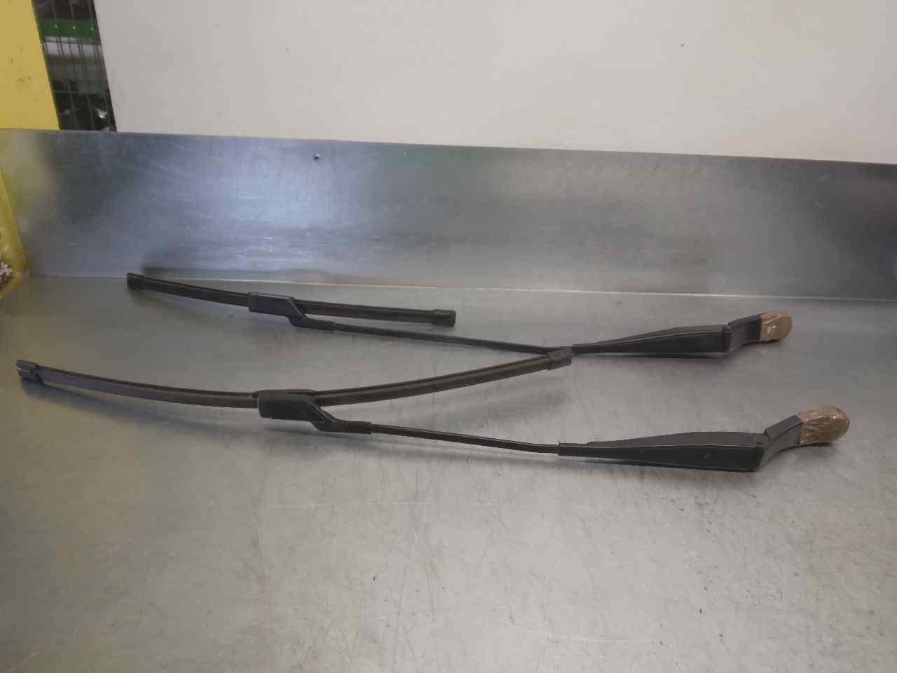PEUGEOT 308 T9 (2013-2021) Front Wiper Arms 9677256180 19820112