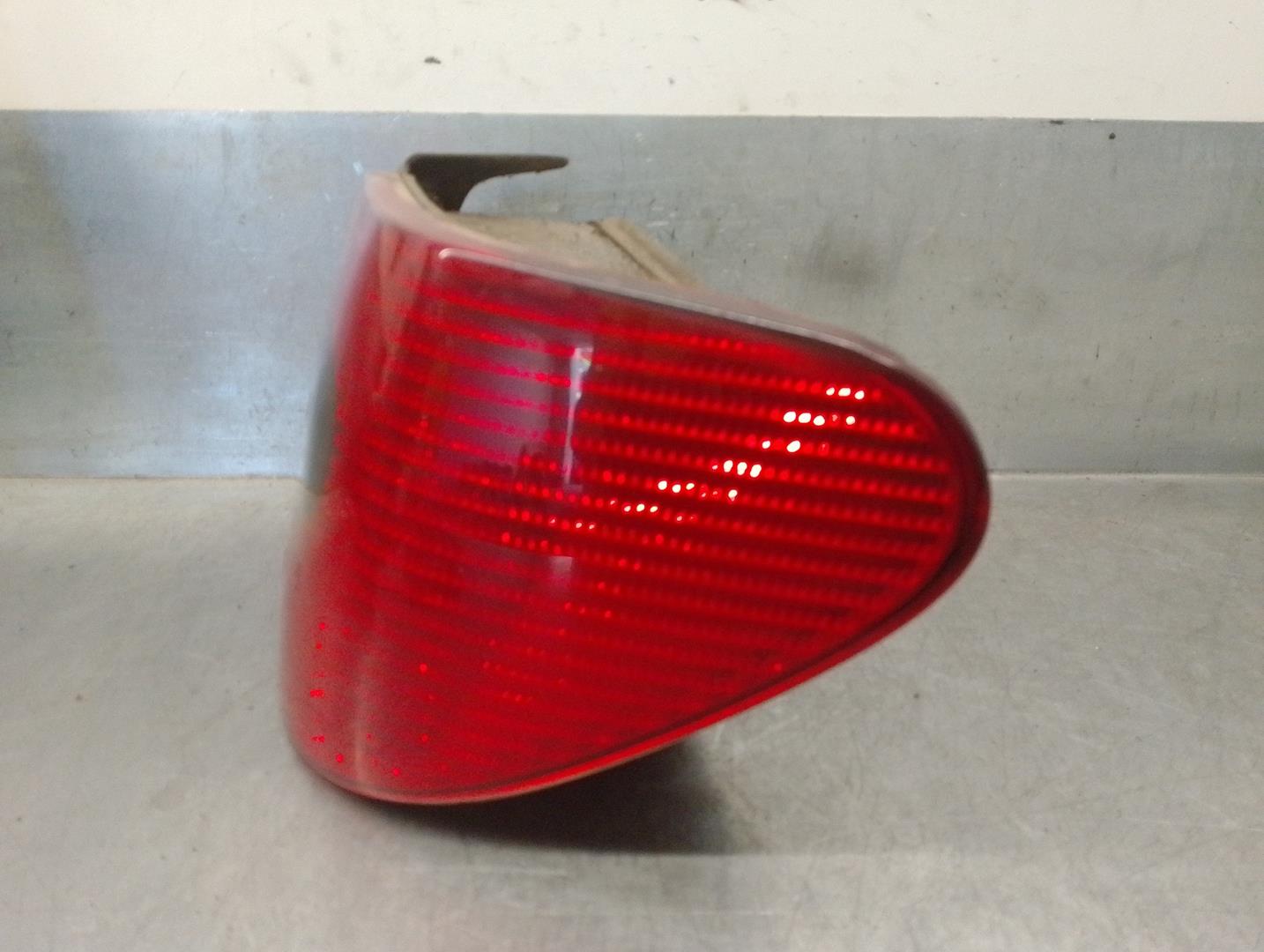 KIA Xsara 1 generation (1997-2004) Rear Right Taillight Lamp 6351J5,DEALETA,3PUERTAS 21720297