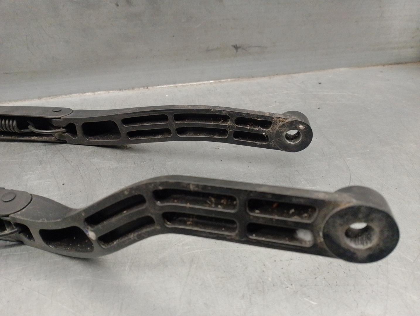 OPEL Vectra C (2003-2008) Front Wiper Arms 09185812, 09185813 24210870