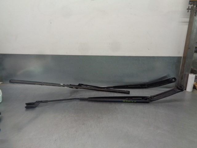 FIAT Tipo 2 generation (2015-2024) Front Wiper Arms 0051984386, 0051984453 19821834
