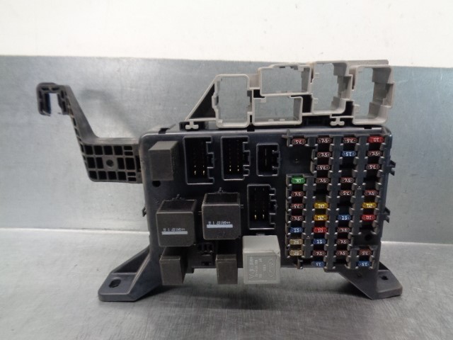 FORD Mondeo 3 generation (2000-2007) Fuse Box 4S7T14A073AA 19891792