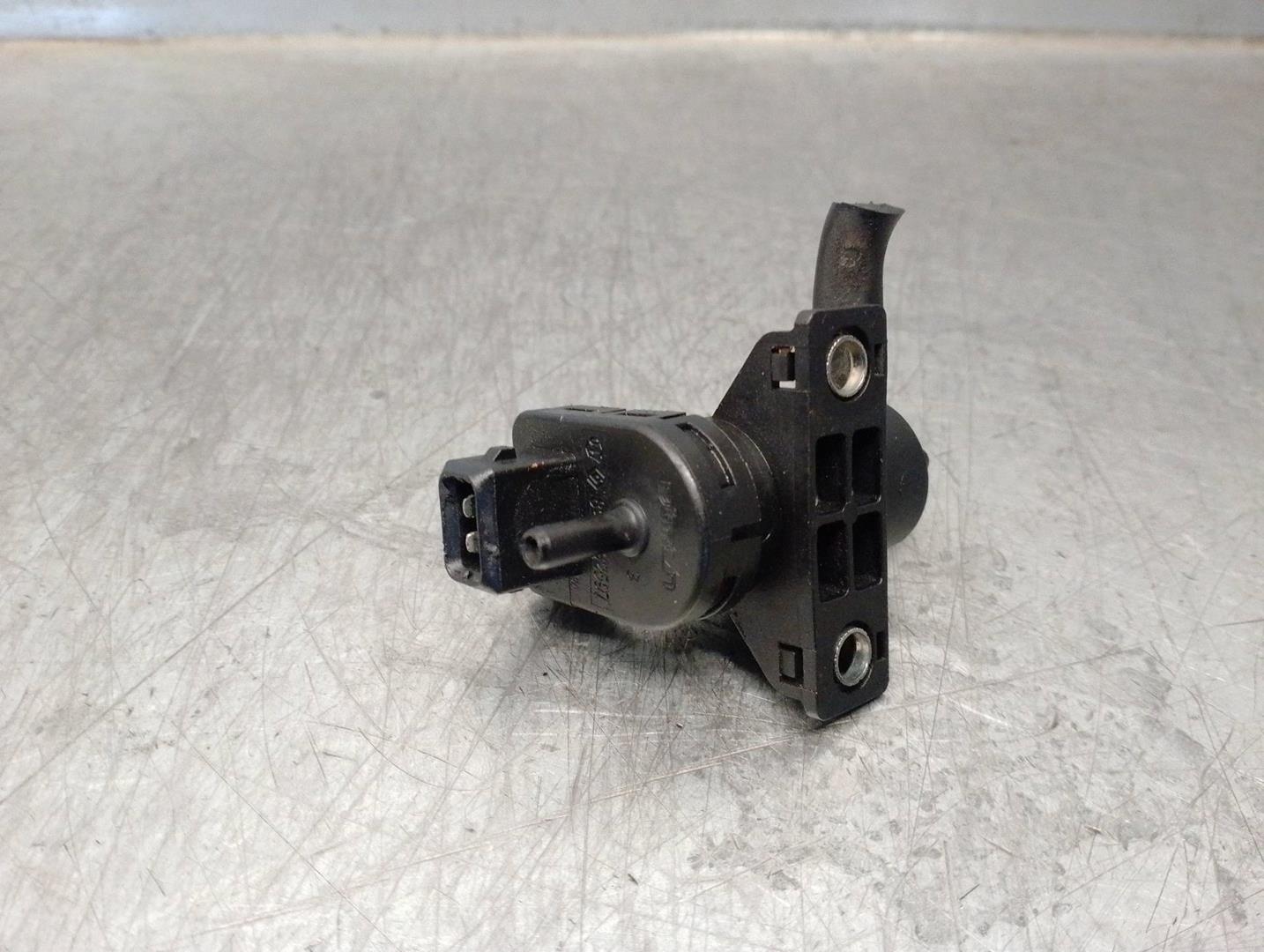 OPEL Vivaro Solenoidiventtiili 8200762597 24219097